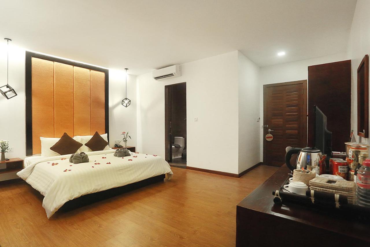Central Corner Suite Сиемрип Экстерьер фото