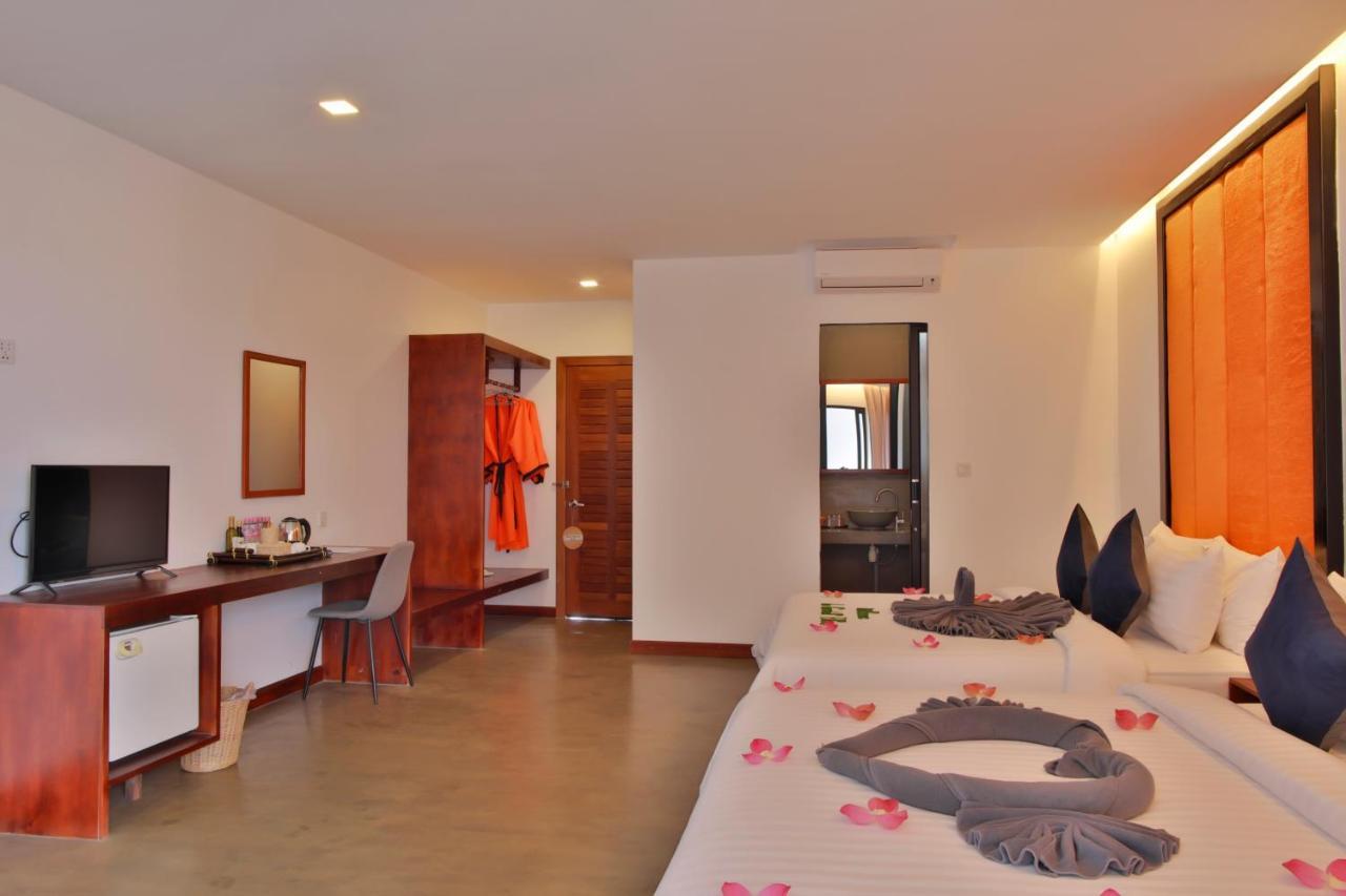 Central Corner Suite Сиемрип Экстерьер фото